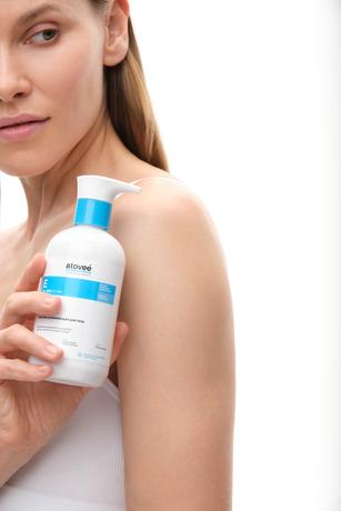 Фото Atovee Essential Молочко восстановление и увлажнение 300 мл, 1 шт.